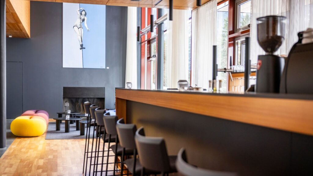 Das_Steinberg_Startseite_Eingangsbereich_Bar_16_9